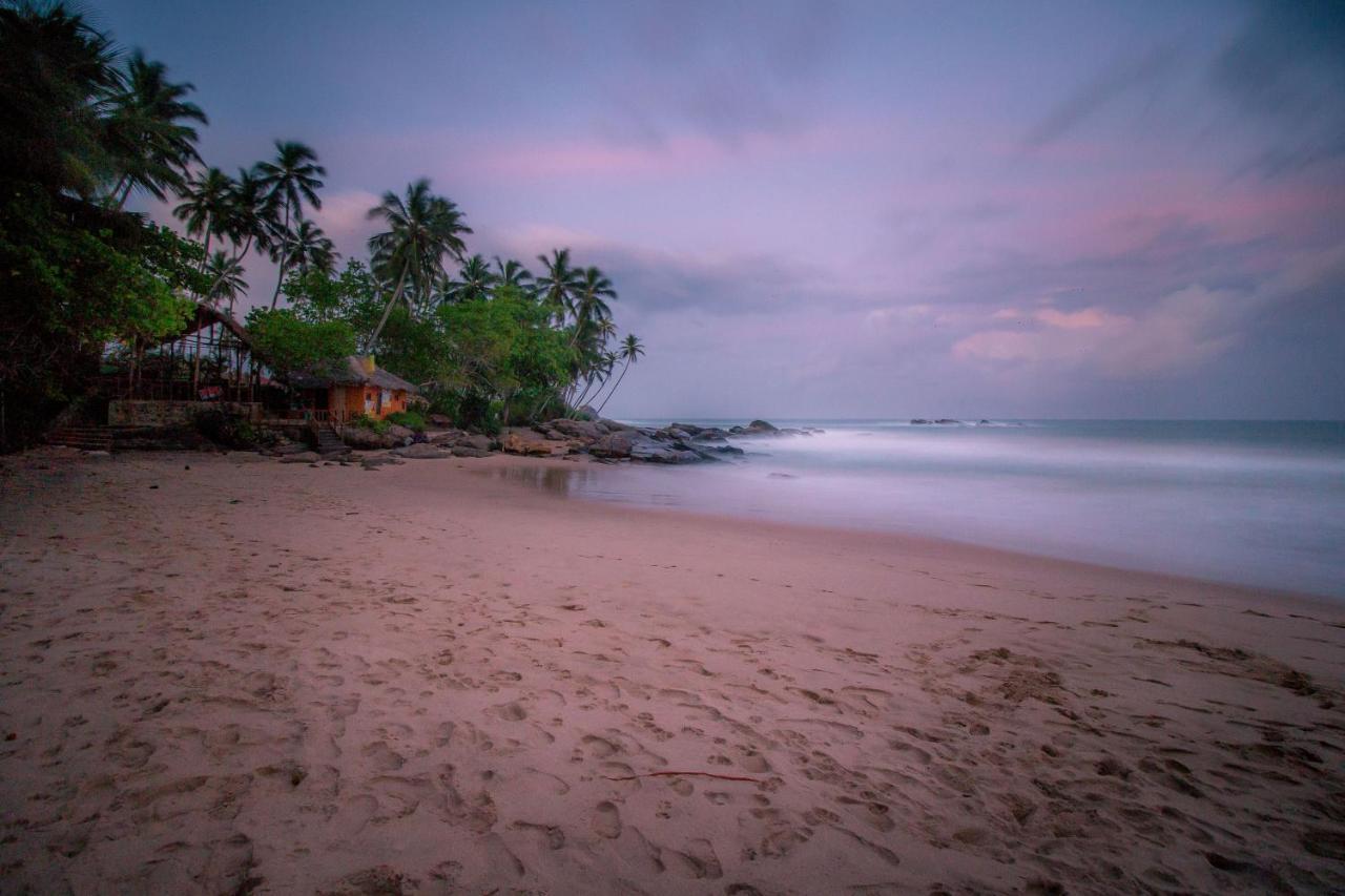 HOTEL PALM PARADISE CABANAS & VILLAS BEACH RESORT TANGALLE 4* (Sri Lanka) -  vanaf € 91